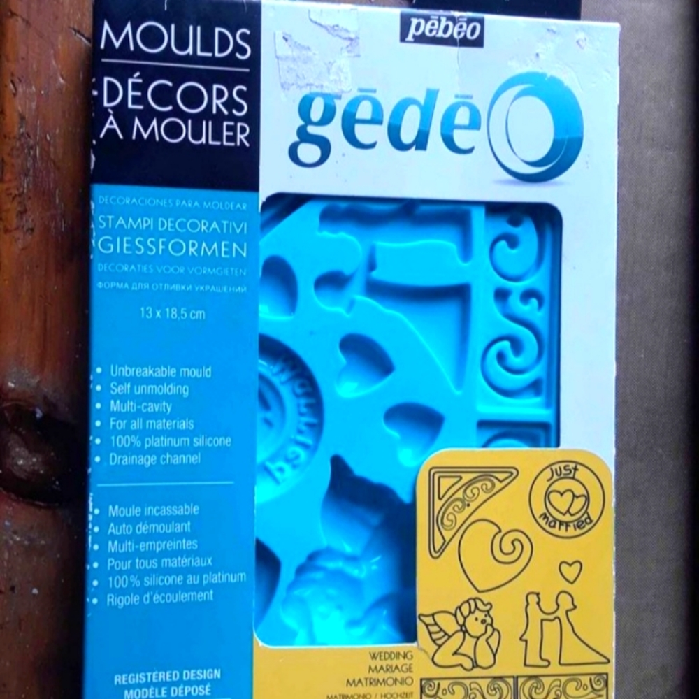 Wedding mould